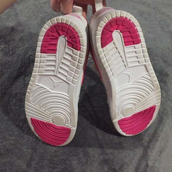 Air Jordan Kids - Picture 4 of 7